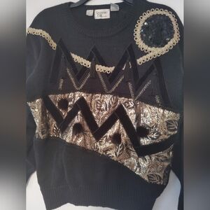 Elegant Black and Gold Brooch